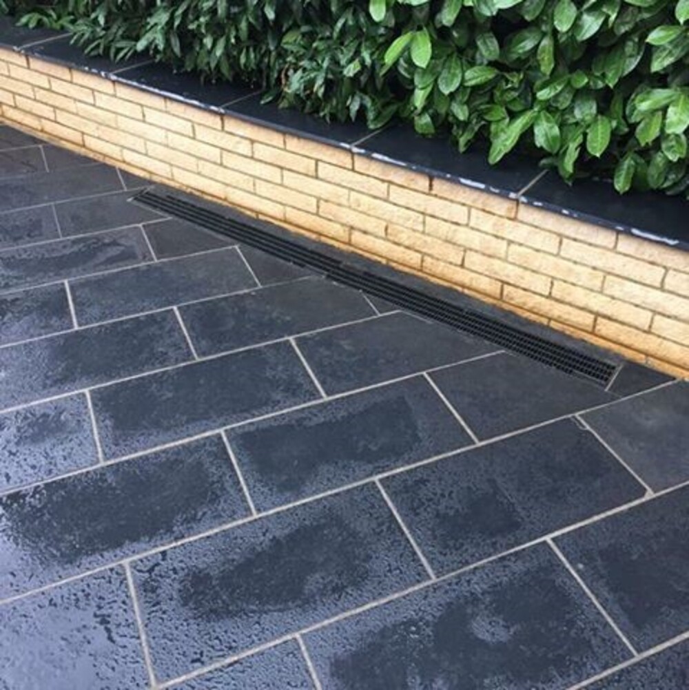 Kota Black Limestone Natural Paving - 60cm x 30cm - Primethorpe Paving - JTS